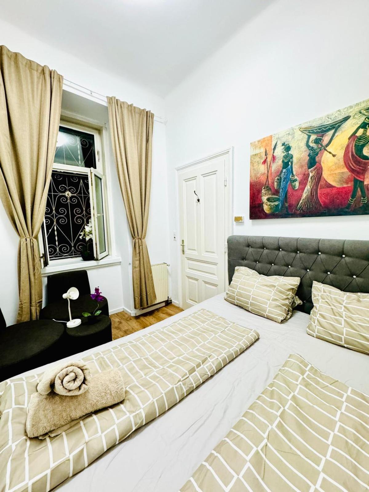Cozy 9Br Shared Apartment, Only 12Min Walk To Augarten Вена Экстерьер фото