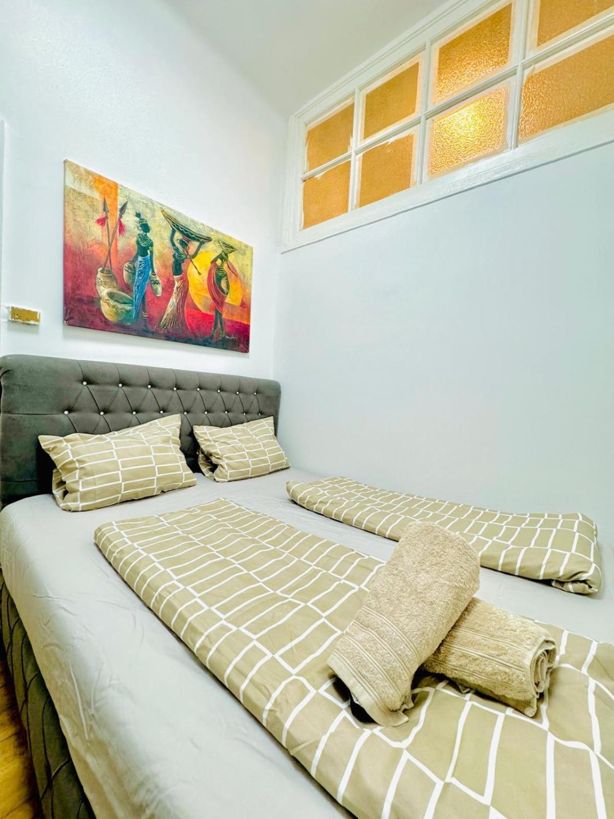Cozy 9Br Shared Apartment, Only 12Min Walk To Augarten Вена Экстерьер фото