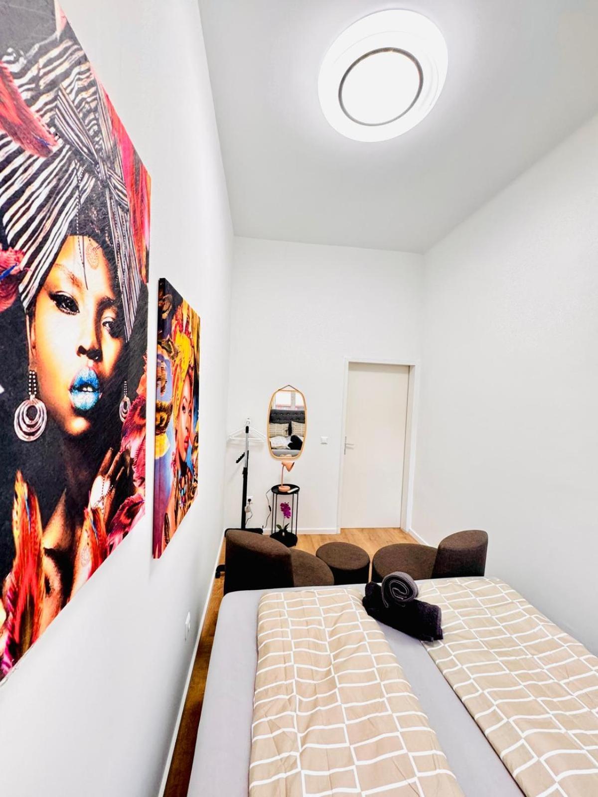 Cozy 9Br Shared Apartment, Only 12Min Walk To Augarten Вена Экстерьер фото