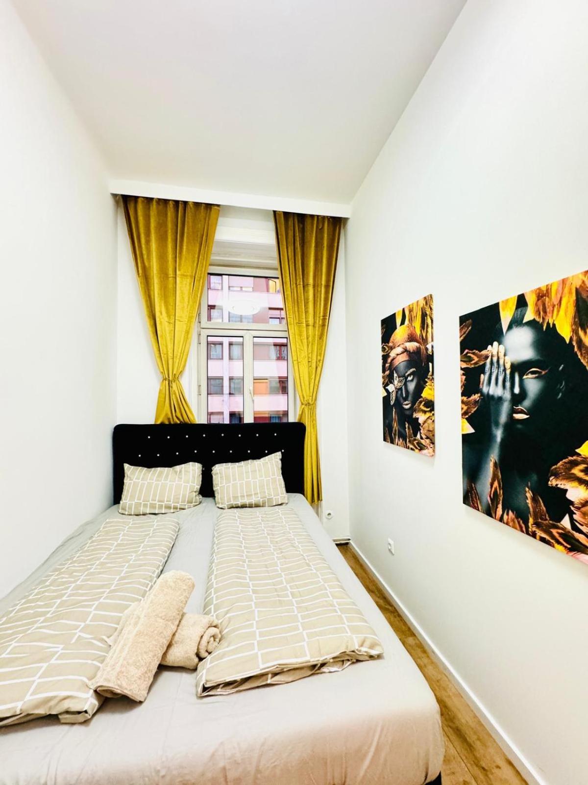 Cozy 9Br Shared Apartment, Only 12Min Walk To Augarten Вена Экстерьер фото